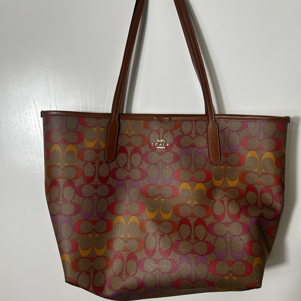 Coach Signature Tote in Red and Orange